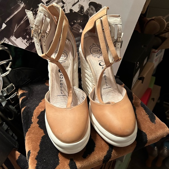 Jeffrey Campbell size 10 true to size - Picture 2 of 5